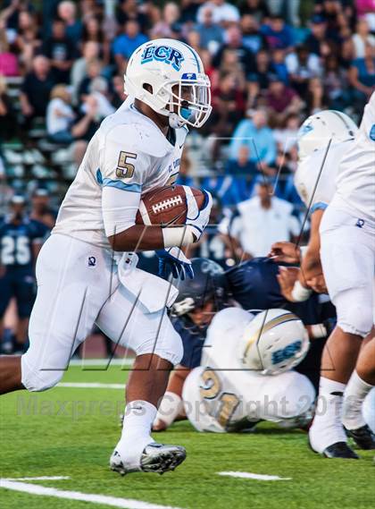 Thumbnail 2 in Sierra Canyon vs. El Camino Real photogallery.