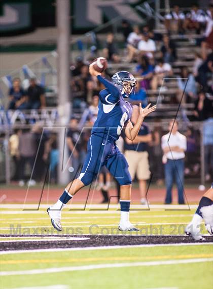 Thumbnail 3 in Sierra Canyon vs. El Camino Real photogallery.