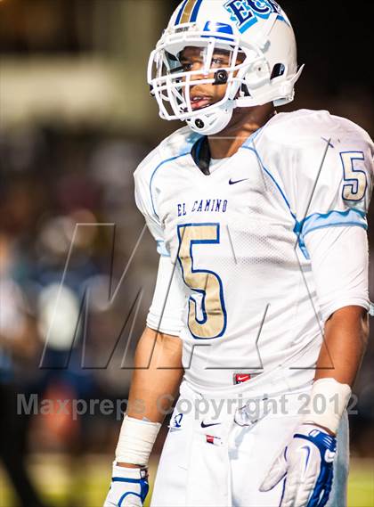 Thumbnail 1 in Sierra Canyon vs. El Camino Real photogallery.