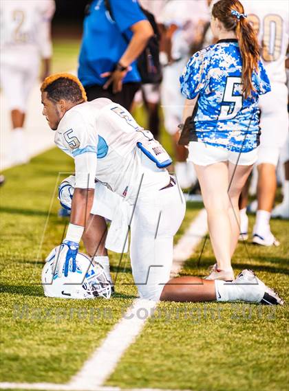 Thumbnail 1 in Sierra Canyon vs. El Camino Real photogallery.