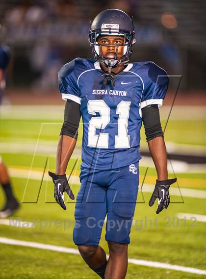 Thumbnail 3 in Sierra Canyon vs. El Camino Real photogallery.