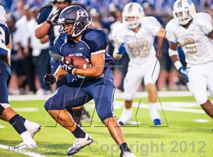 Thumbnail 2 in Sierra Canyon vs. El Camino Real photogallery.