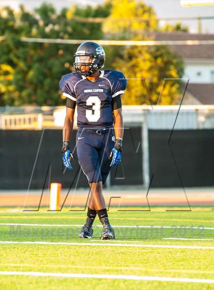 Thumbnail 2 in Sierra Canyon vs. El Camino Real photogallery.
