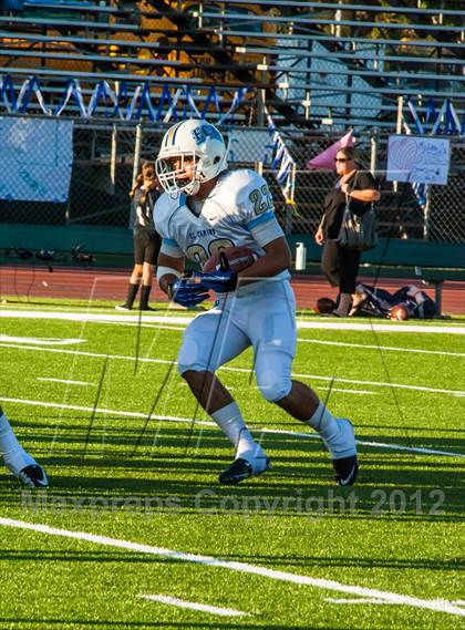 Thumbnail 2 in Sierra Canyon vs. El Camino Real photogallery.