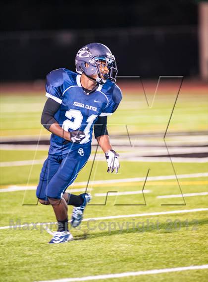 Thumbnail 2 in Sierra Canyon vs. El Camino Real photogallery.