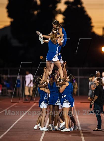 Thumbnail 2 in Sierra Canyon vs. El Camino Real photogallery.