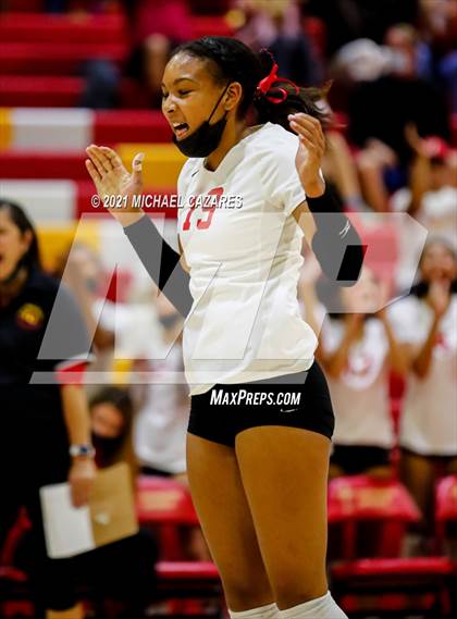 Thumbnail 2 in Mater Dei @ Cathedral Catholic (CIF Regional Semifinal) photogallery.