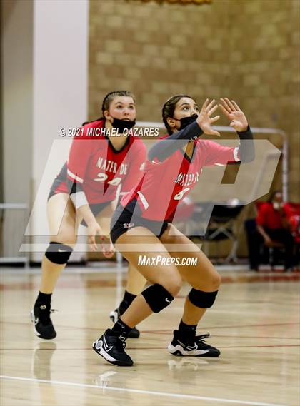 Thumbnail 2 in Mater Dei @ Cathedral Catholic (CIF Regional Semifinal) photogallery.