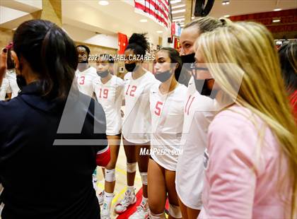 Thumbnail 2 in Mater Dei @ Cathedral Catholic (CIF Regional Semifinal) photogallery.