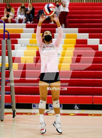 Thumbnail 2 in Mater Dei @ Cathedral Catholic (CIF Regional Semifinal) photogallery.
