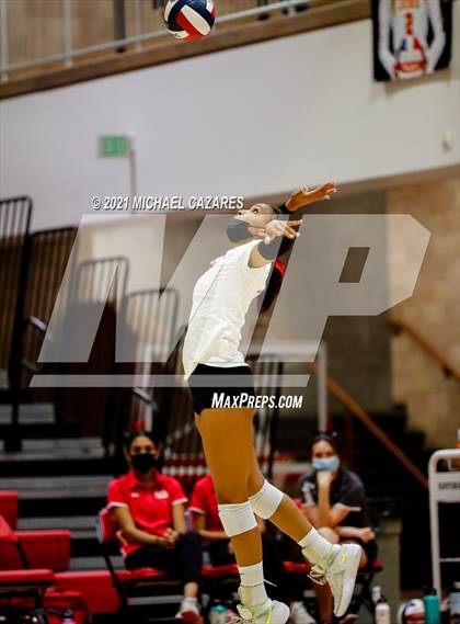 Thumbnail 1 in Mater Dei @ Cathedral Catholic (CIF Regional Semifinal) photogallery.