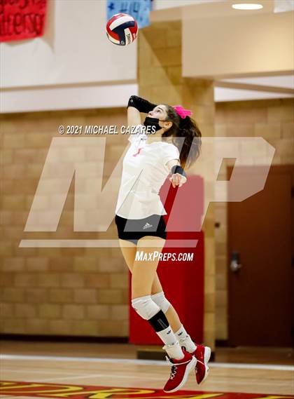Thumbnail 3 in Mater Dei @ Cathedral Catholic (CIF Regional Semifinal) photogallery.