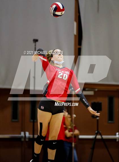 Thumbnail 2 in Mater Dei @ Cathedral Catholic (CIF Regional Semifinal) photogallery.
