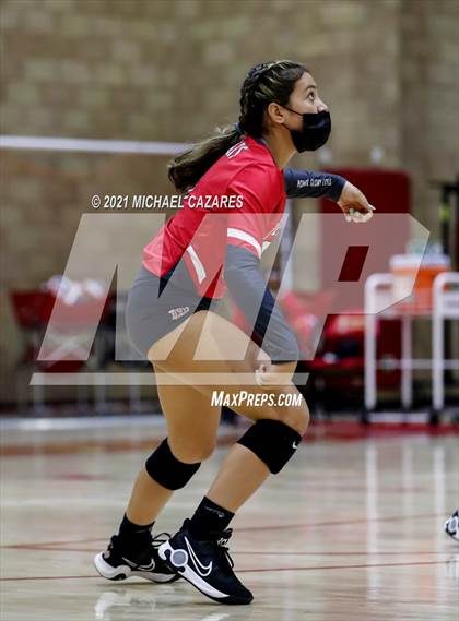 Thumbnail 3 in Mater Dei @ Cathedral Catholic (CIF Regional Semifinal) photogallery.