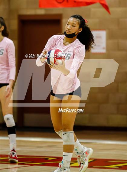 Thumbnail 3 in Mater Dei @ Cathedral Catholic (CIF Regional Semifinal) photogallery.