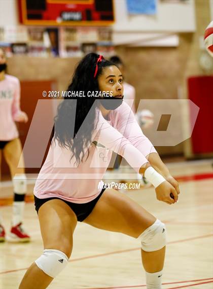Thumbnail 1 in Mater Dei @ Cathedral Catholic (CIF Regional Semifinal) photogallery.