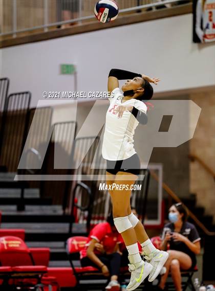 Thumbnail 1 in Mater Dei @ Cathedral Catholic (CIF Regional Semifinal) photogallery.