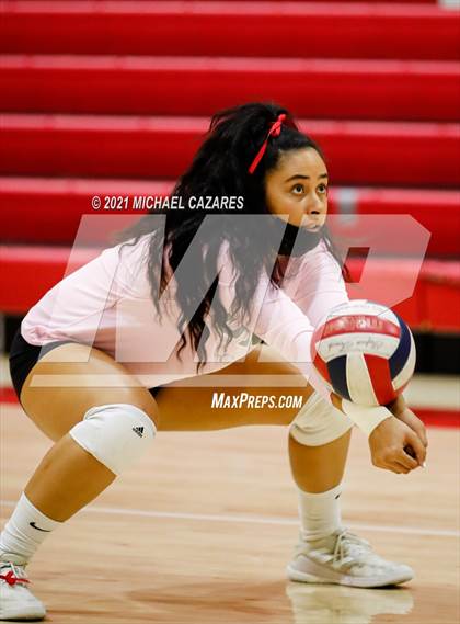 Thumbnail 2 in Mater Dei @ Cathedral Catholic (CIF Regional Semifinal) photogallery.