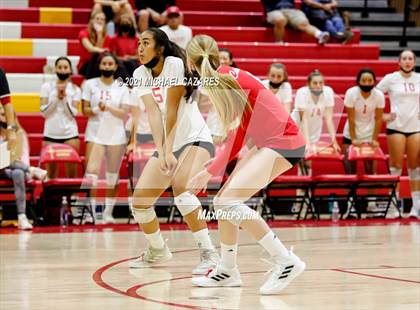 Thumbnail 2 in Mater Dei @ Cathedral Catholic (CIF Regional Semifinal) photogallery.