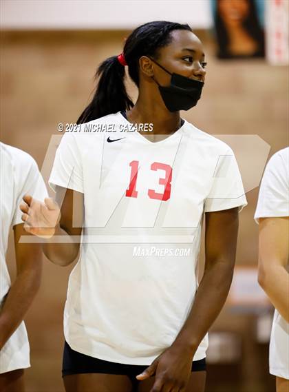 Thumbnail 2 in Mater Dei @ Cathedral Catholic (CIF Regional Semifinal) photogallery.
