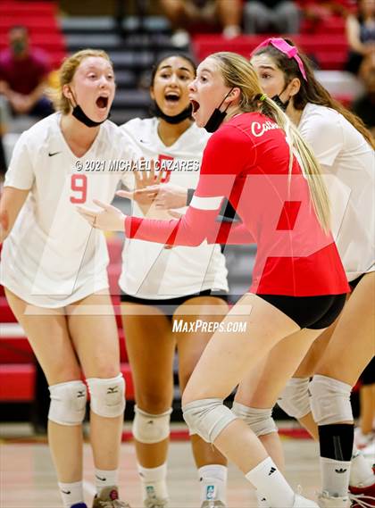 Thumbnail 3 in Mater Dei @ Cathedral Catholic (CIF Regional Semifinal) photogallery.