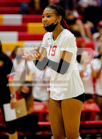 Thumbnail 3 in Mater Dei @ Cathedral Catholic (CIF Regional Semifinal) photogallery.