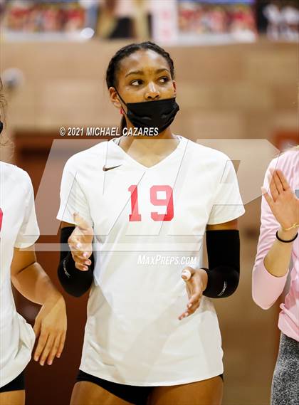 Thumbnail 2 in Mater Dei @ Cathedral Catholic (CIF Regional Semifinal) photogallery.