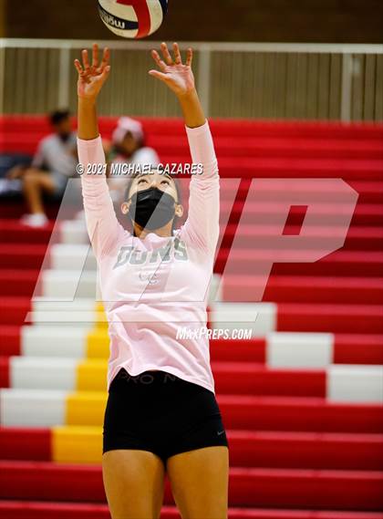 Thumbnail 3 in Mater Dei @ Cathedral Catholic (CIF Regional Semifinal) photogallery.
