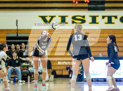 Thumbnail 3 in Calabasas @ Moorpark photogallery.