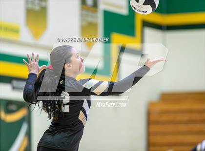 Thumbnail 2 in Calabasas @ Moorpark photogallery.
