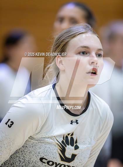 Thumbnail 1 in Calabasas @ Moorpark photogallery.