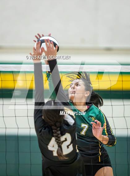 Thumbnail 3 in Calabasas @ Moorpark photogallery.