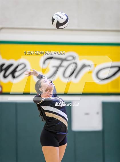 Thumbnail 1 in Calabasas @ Moorpark photogallery.
