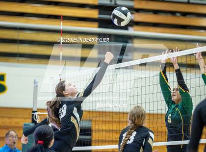 Thumbnail 2 in Calabasas @ Moorpark photogallery.