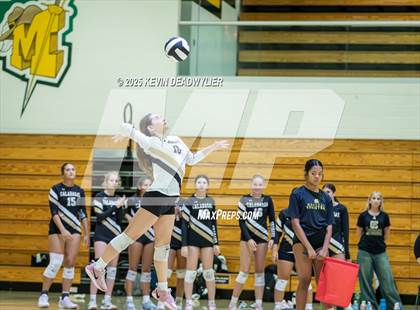 Thumbnail 3 in Calabasas @ Moorpark photogallery.