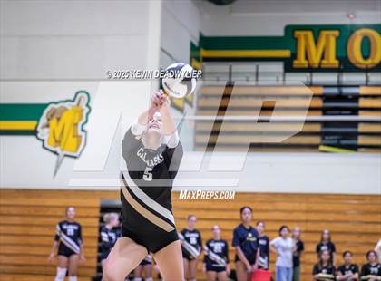 Thumbnail 1 in Calabasas @ Moorpark photogallery.