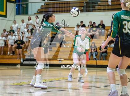Thumbnail 1 in Calabasas @ Moorpark photogallery.