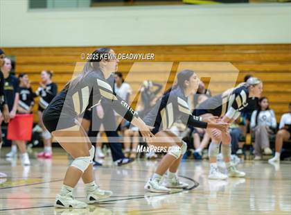 Thumbnail 1 in Calabasas @ Moorpark photogallery.