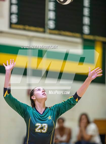 Thumbnail 1 in Calabasas @ Moorpark photogallery.