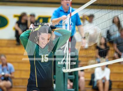 Thumbnail 1 in Calabasas @ Moorpark photogallery.