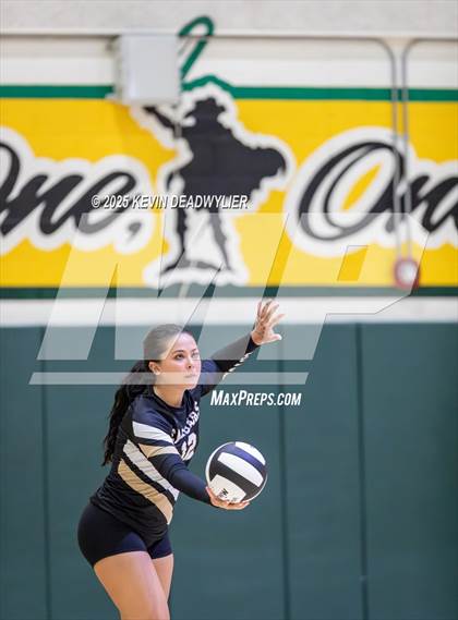 Thumbnail 2 in Calabasas @ Moorpark photogallery.
