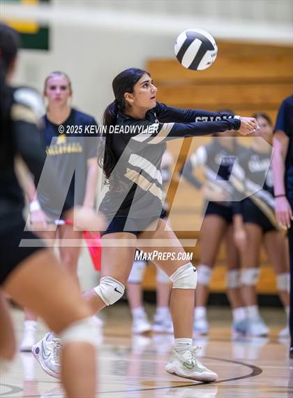 Thumbnail 2 in Calabasas @ Moorpark photogallery.