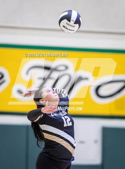 Thumbnail 1 in Calabasas @ Moorpark photogallery.