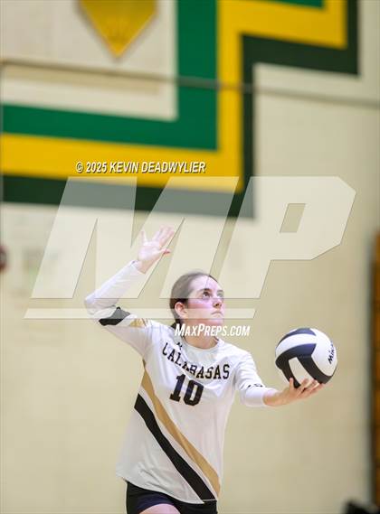 Thumbnail 3 in Calabasas @ Moorpark photogallery.
