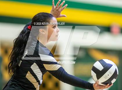 Thumbnail 1 in Calabasas @ Moorpark photogallery.