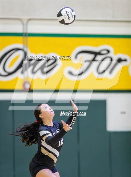 Thumbnail 2 in Calabasas @ Moorpark photogallery.