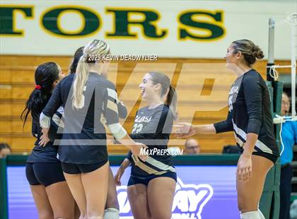Thumbnail 1 in Calabasas @ Moorpark photogallery.