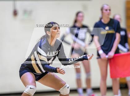 Thumbnail 3 in Calabasas @ Moorpark photogallery.