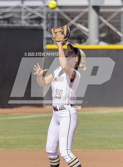 Thumbnail 2 in Verrado vs Willow Canyon AIA 5A Championship (L Round 3A) photogallery.