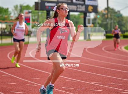 Thumbnail 1 in Northland Christian Relays (200M) photogallery.